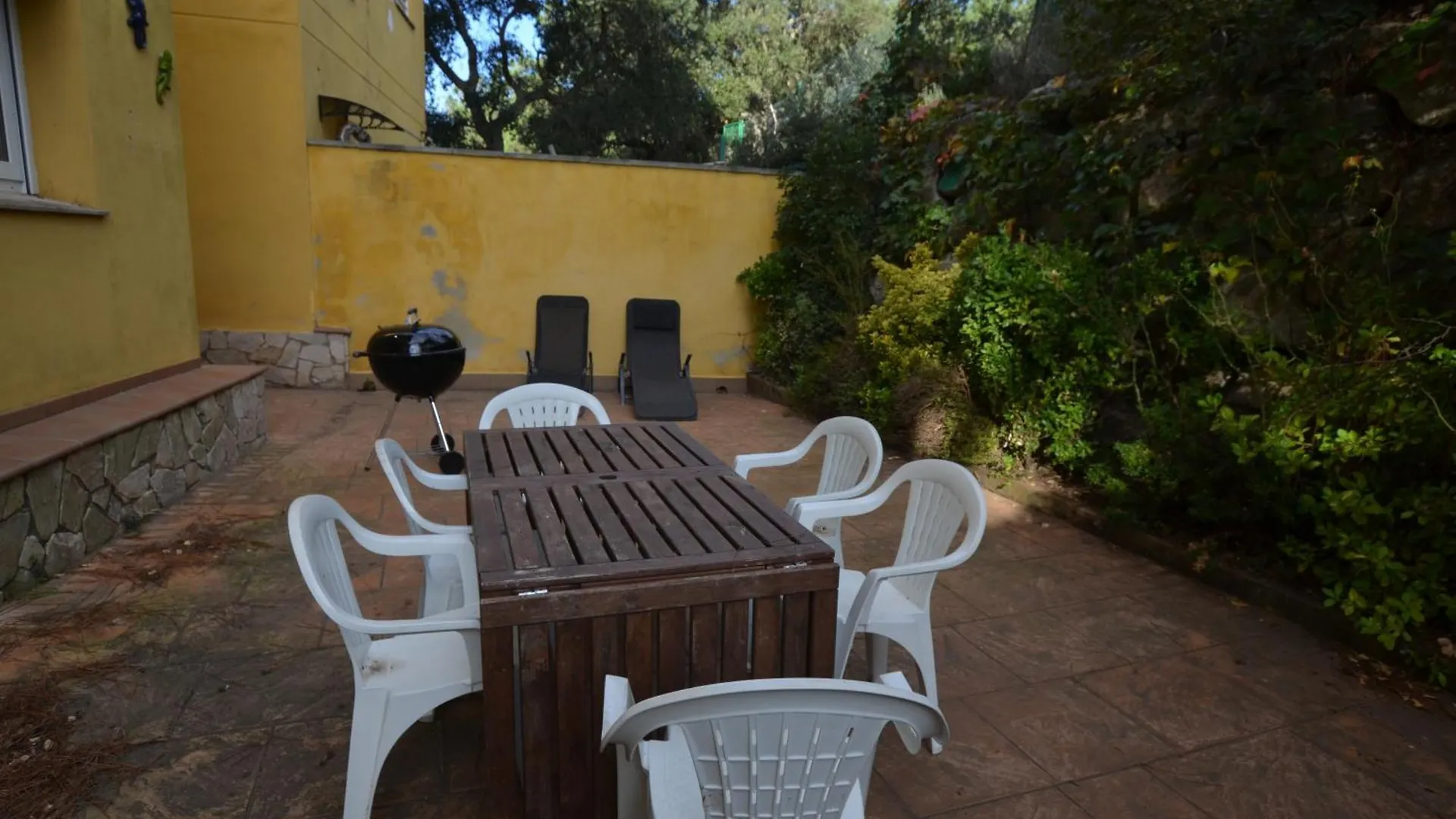 Villa Mimosa 8 People Lloret De Mar فيدريريس