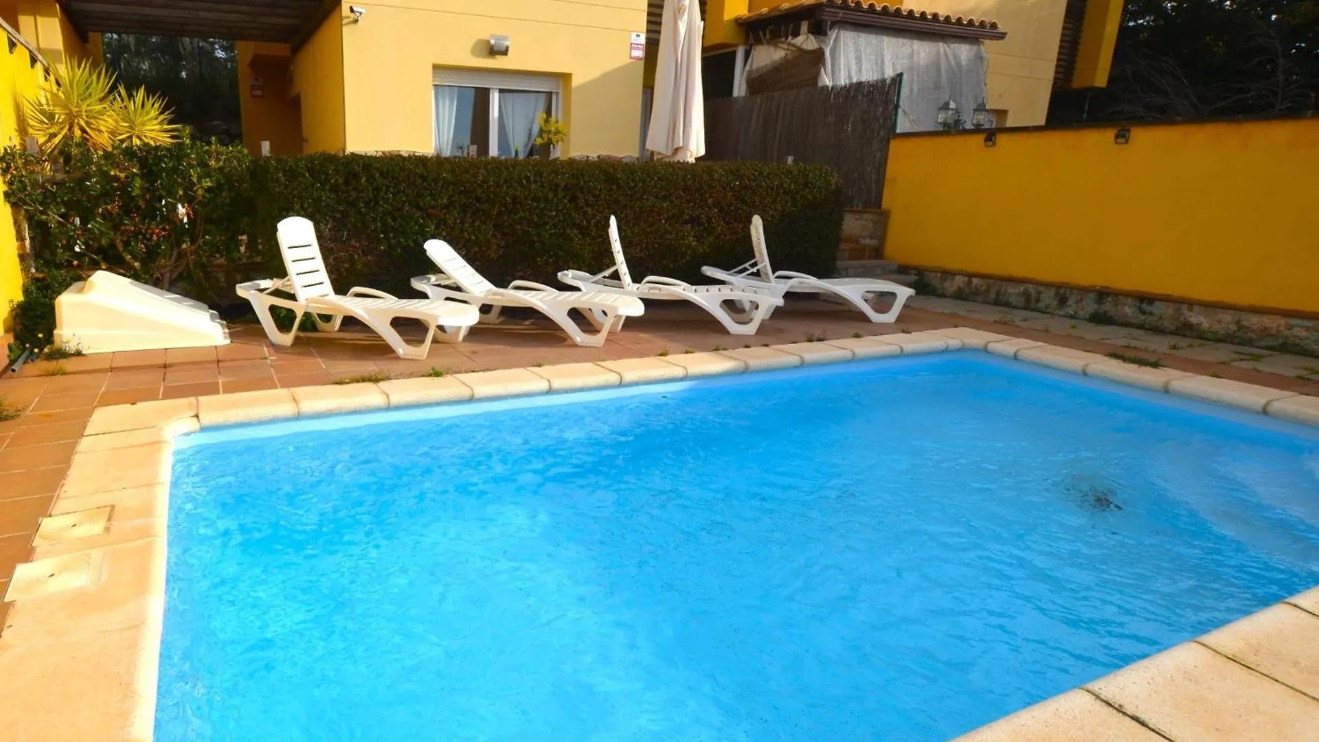 Villa Mimosa 8 People Lloret De Mar فيدريريس